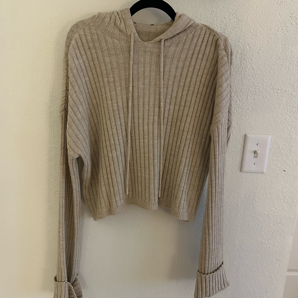 Cropped sweater hoodie